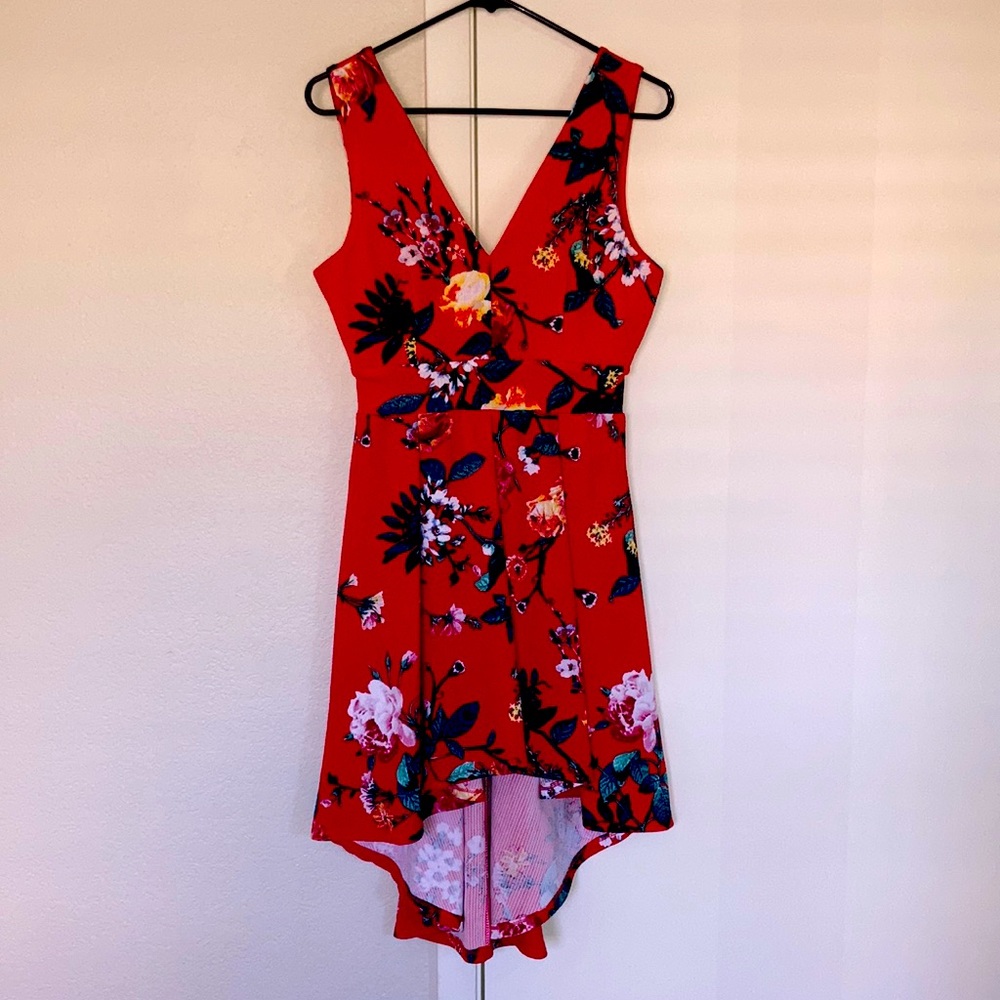 Haute Monde, Gorgeous floral dress (Medium) ✨